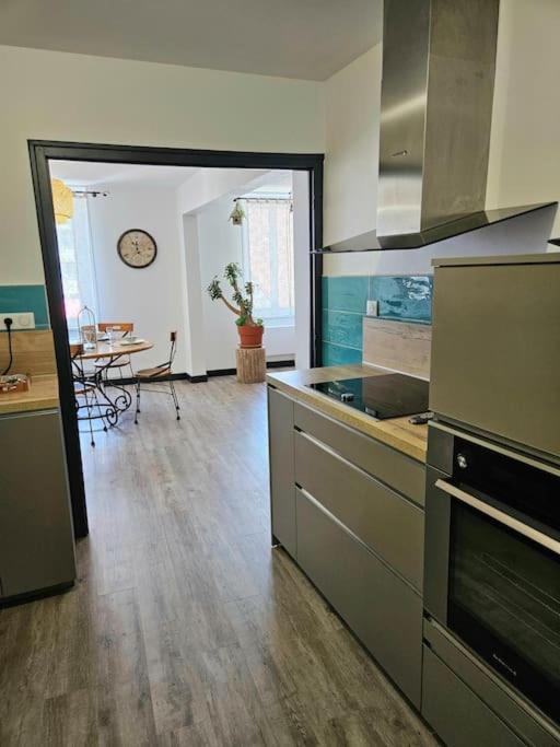 Appartement Le Jardin Imaginaire Champagnole Luaran gambar